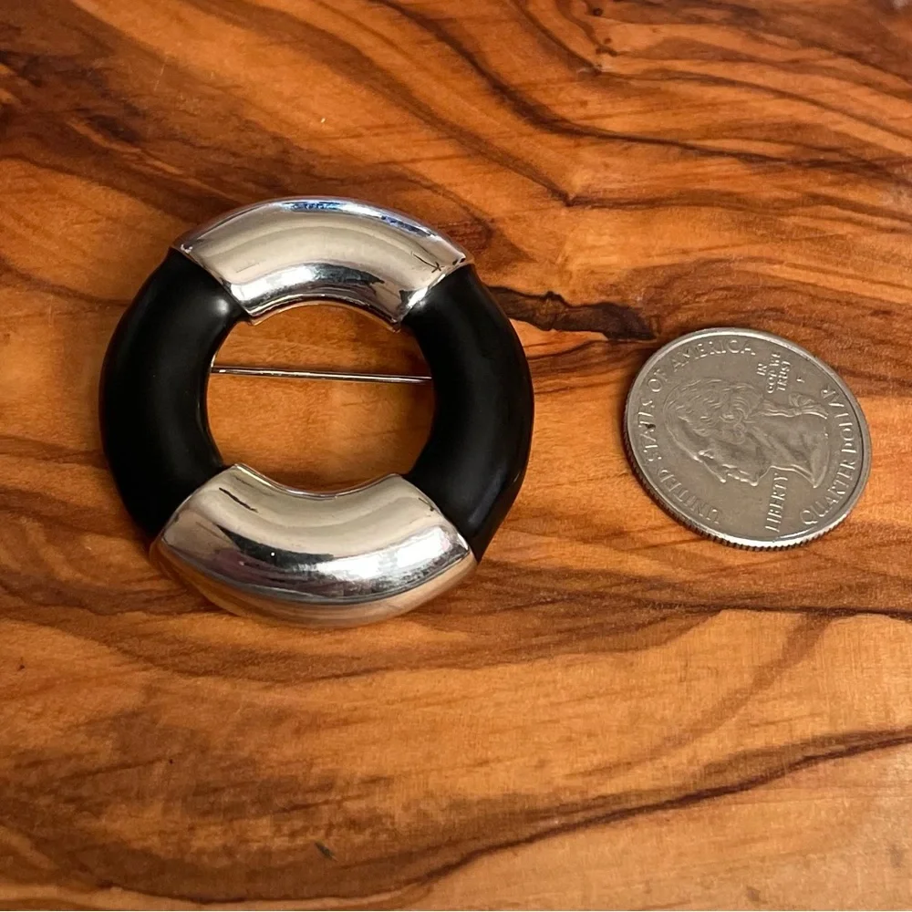 Castlecliff Lifesaver Brooch